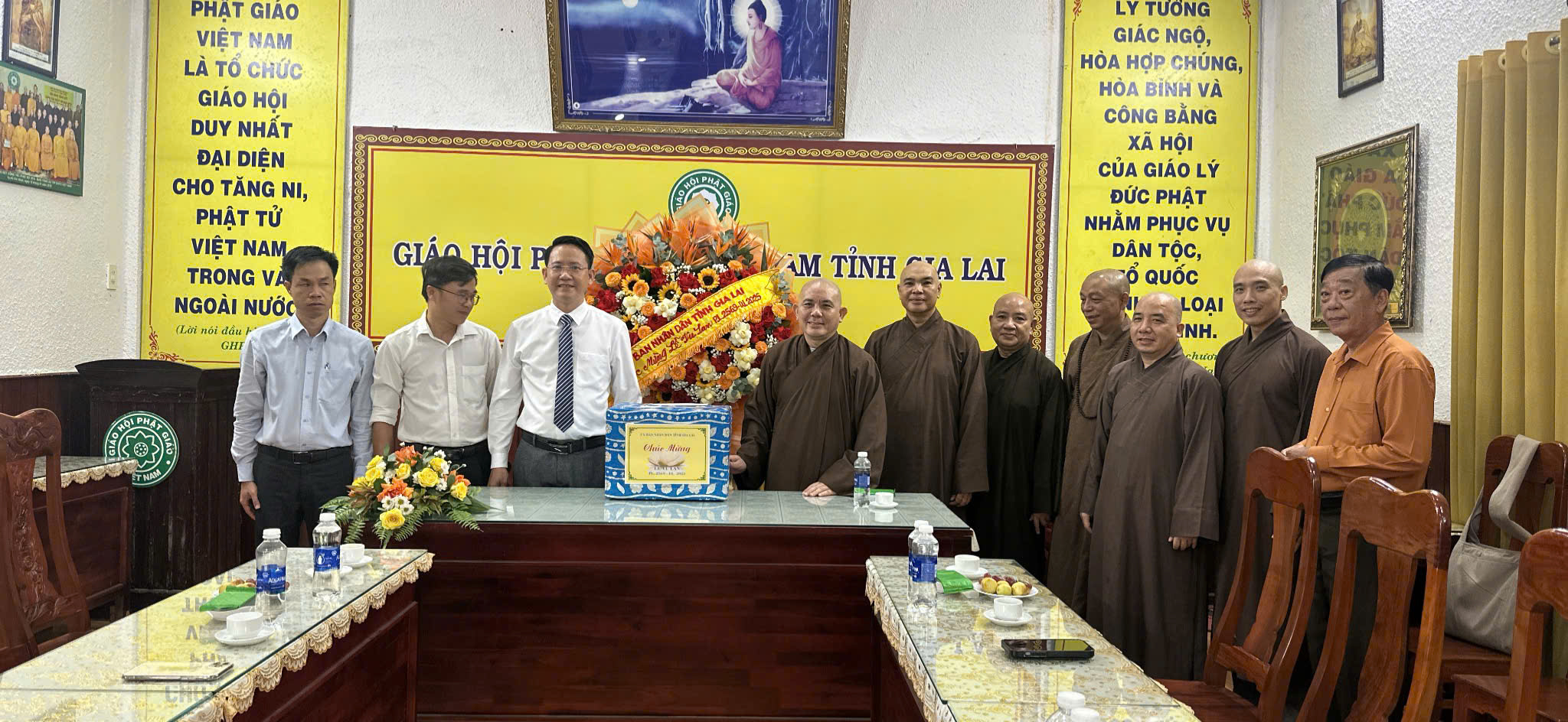 Đoàn Sở dân tộc và Tôn giáo tỉnh Gia Lai thăm Ban Trị sự nhân Đại lễ Vu lan Phật lịch 2569